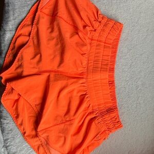 Lululemon hotty hot shorts, low rise 2.5